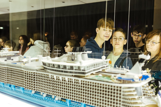 Odkrywając świat na miniaturowym pokładzie, zdjęcie 6 z 10